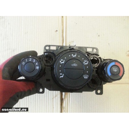 PANEL NAWIEWU FIESTA MK7 5D
