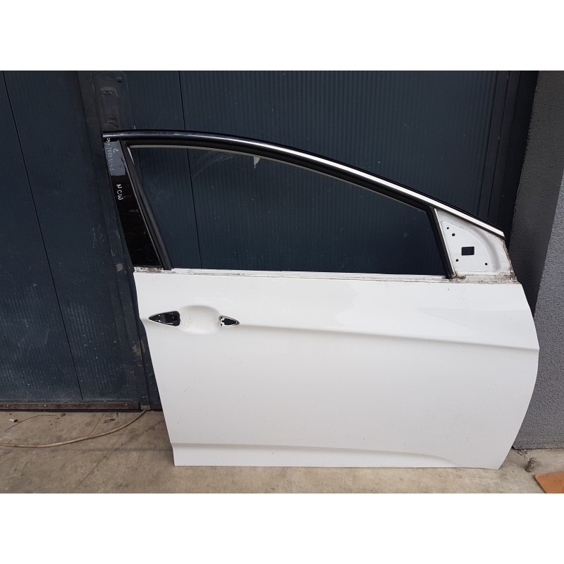 DRZWI PRAWY PRZÓD HYUNDAI I40  11-14 KOLOR NCW RADOM