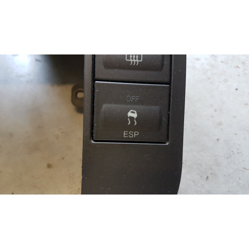 PRZEŁĄCZNIK KONTROLI TRAKCJI ESP C-MAX LIFT 07-10 RADOM